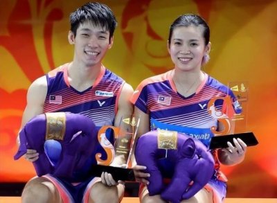 ​一家高颜值！奥运亚军晒全家福，与妻子10年生5娃，人生赢家