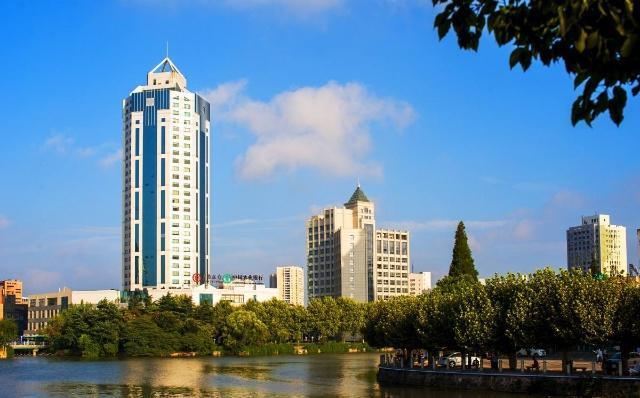 江苏最有潜力城市,离上海很近被称“北上海”,曾创造7个第一!