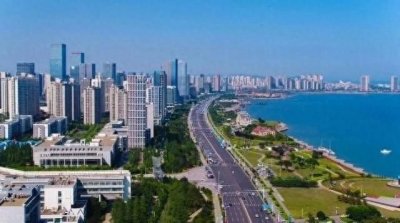 ​一叶孤舟凌水去、满城繁华乘风来的寓意？