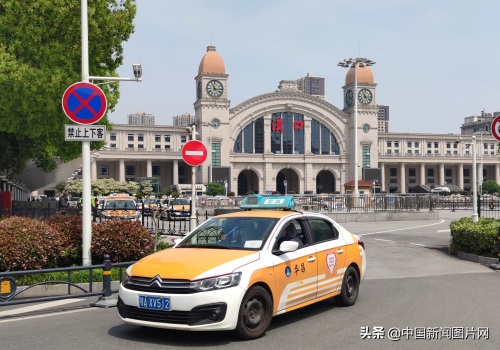 湖北武汉：出租车恢复运营