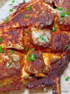 ​空气炸锅如何做烤鱼？不炒不油炸，简单又美味，我就没翻过车