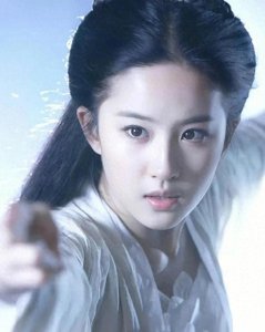 ​王思聪手撕刘亦菲，吃瓜群众赶紧来围观！