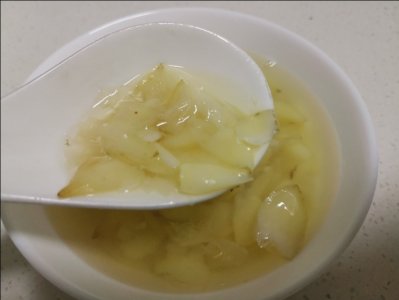 ​鲜百合常吃对身体好处多多，今天就给大家做个介绍