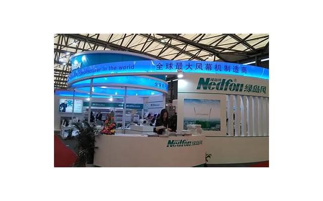 给宝宝喂奶的时候公公总进来