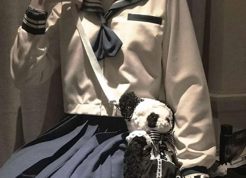 魏璎珞的义兄（璎珞救下他才知身世不凡）