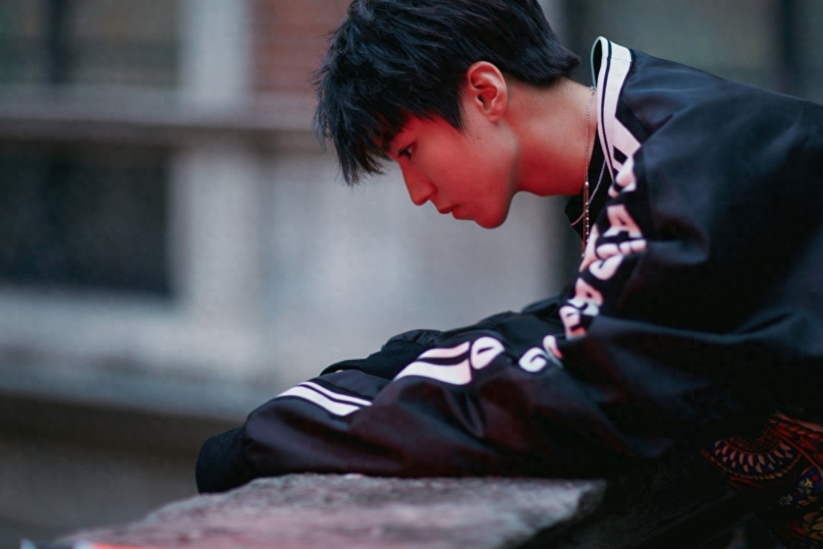 每日壁纸推荐：TFBOYS绝美高清壁纸，一次看个够