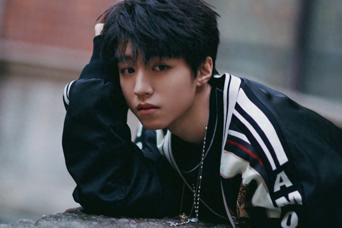 每日壁纸推荐：TFBOYS绝美高清壁纸，一次看个够