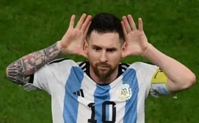 ​同样35岁，梅西C罗谁的成就更高？