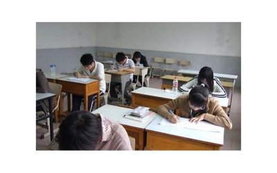 ​如何学习彩妆（学习化妆的方法有哪些）