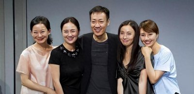 ​北漂艺人的浪漫篇章：朱媛媛与辛柏青的诗意婚姻动人心弦