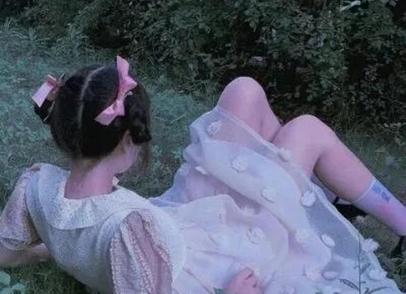 王大治和董洁（王大治揽美女发福圆润）