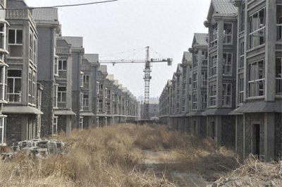 ​鹤岗楼市，西强东弱，连跌三个月，鬼城腰斩盘不少，因房价出名