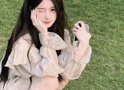 ​一口一口把奶油从胸口吃掉（一口一口把奶油从胸口吃掉）