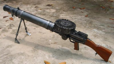 ​美国陆军上校发明的刘易斯机枪，在英国发扬光大