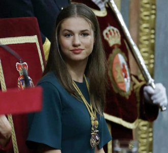 ​莱昂诺尔公主的长相绝了！继承父母优良基因，还有独特的蓝眼