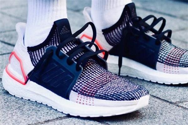 阿迪达斯ub19偏码吗 ultraboost19尺码选择