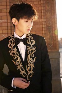 ​王源，简介，