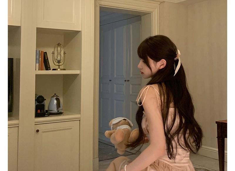 倚天屠龙记黄衫女子是谁（倚天屠龙记中的黄衫女）