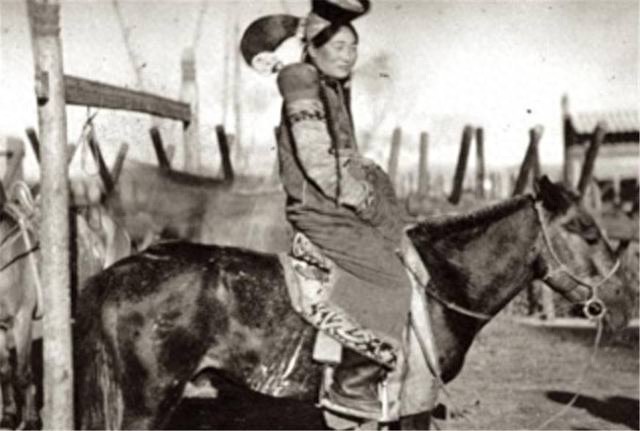 珍贵的蒙古族老照片，图1的男人造型犀利，图6让人欣赏不来