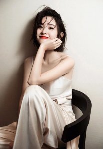 ​唐艺昕原名“唐婷”，改名竟让她有了更好的际遇