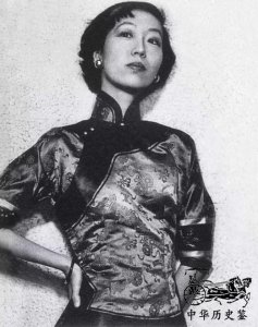 ​才女张爱玲老照片：死后7天才被发现，留奇怪遗嘱，巨额遗产送人