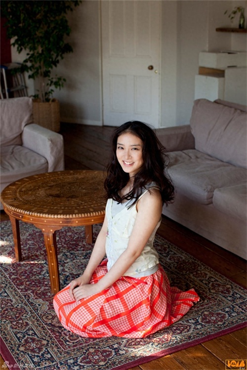 武井咲：像鲜花一样盛开的健康、保持笑脸的女孩子