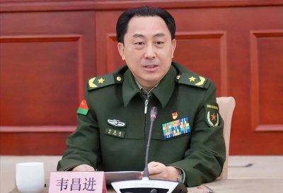 ​韦昌进将军，被誉为“活着的王成”，囊括我军3个至高荣誉