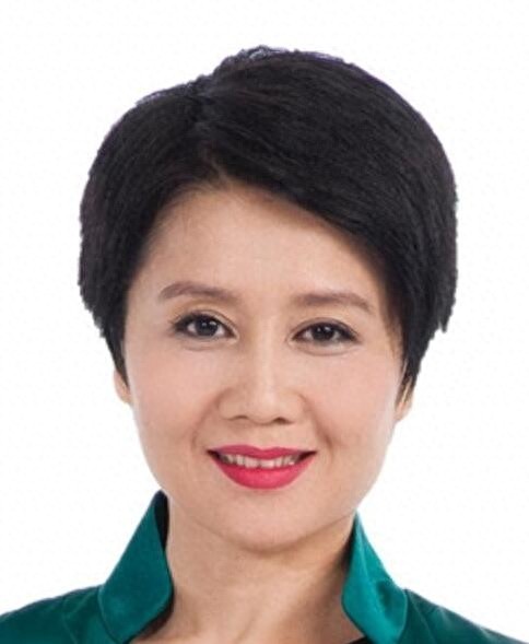 澳门“赌王”何鸿燊的四姨太,小女儿才17岁