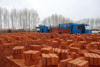 ​传统建筑材料红砖价格出现了下降。