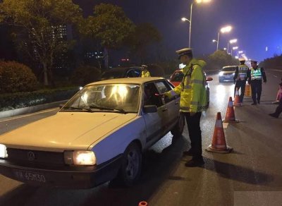 ​喝完一瓶啤酒多久才能开车？