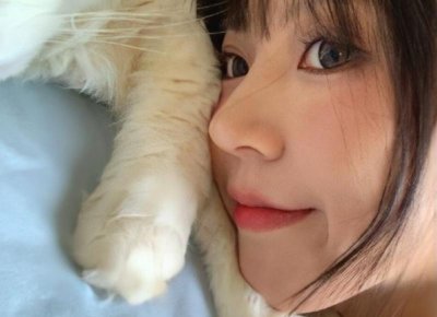 ​东航客机着陆时冲出跑道