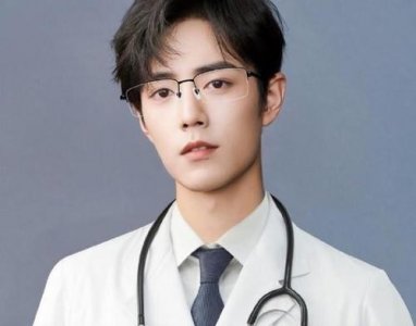 ​盘点“医生服最帅”的10位男神，肖战白宇王凯陆毅王耀庆上榜