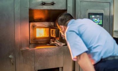 ​人进殡仪馆一定要火化吗