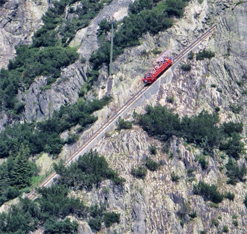 比过山车还陡峭的缆车,达到极限106%坡度